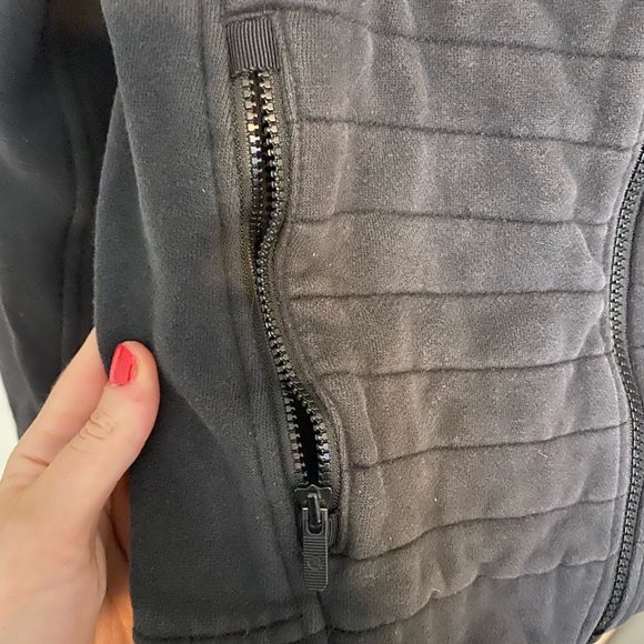 Lululemon Black Zip Up Hoodie - Picture 4 of 4